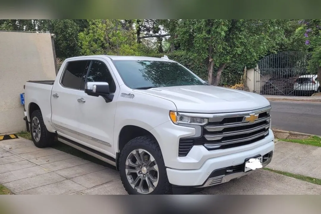 Chevrolet Silverado TD HIGH COUNTRY AT 4X4