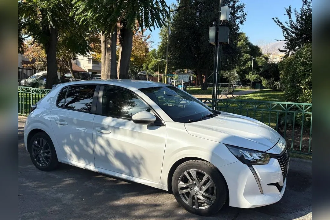 Peugeot 208 ACTIVE PACK PURE TECH 1,2 CC
