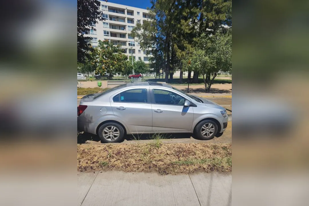 Chevrolet Sonic Full equipo