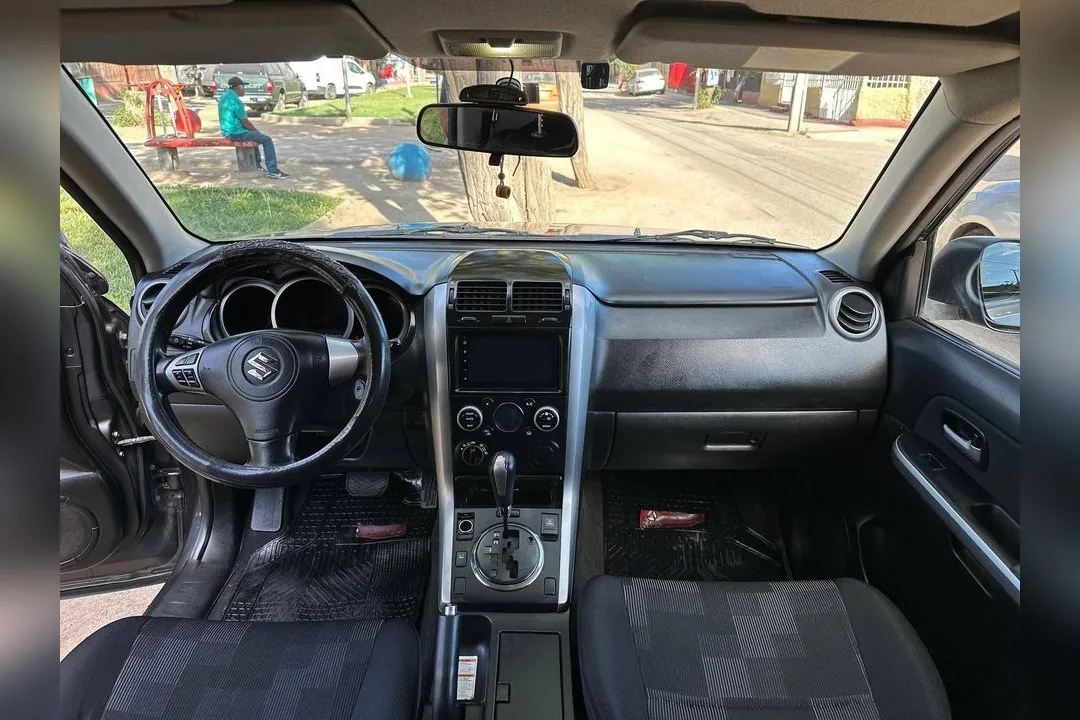 Suzuki grand vitara GLX SPORT