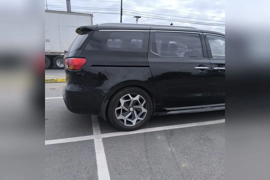 Kia Carnival Gran carnival