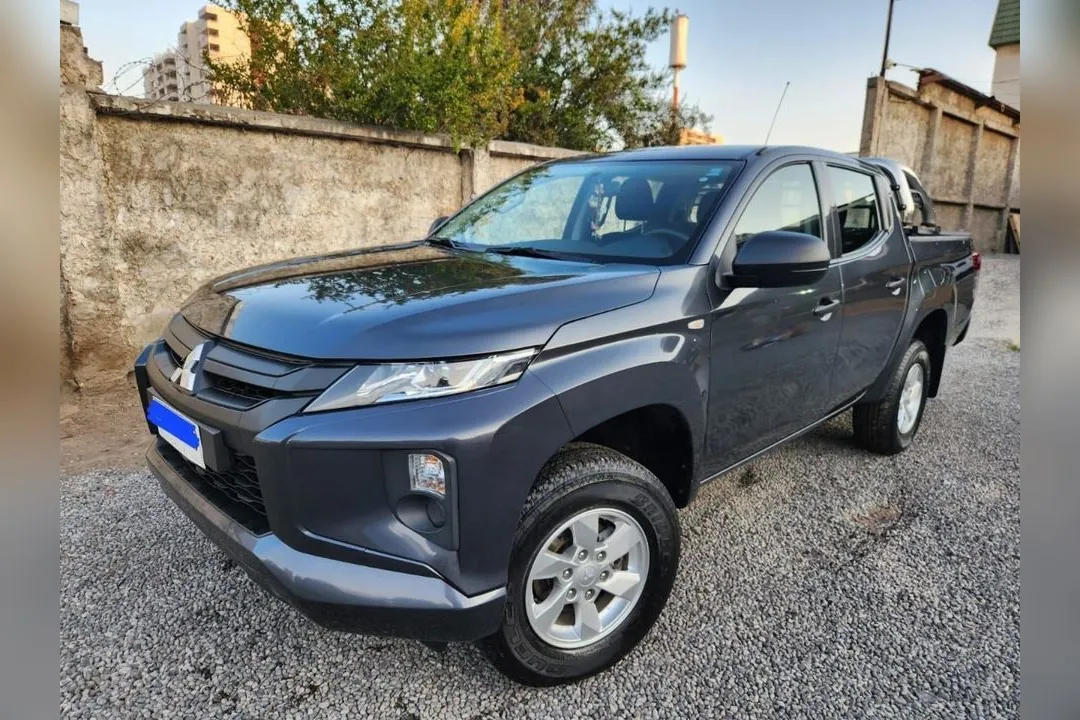 Mitsubishi L200 work