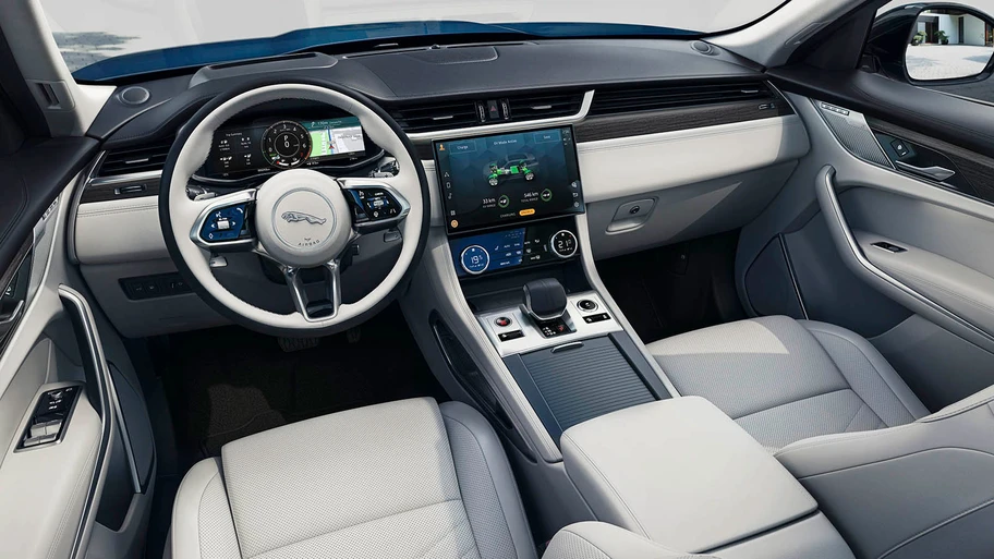 Jaguar F-PACE 2,0 S 204 HP