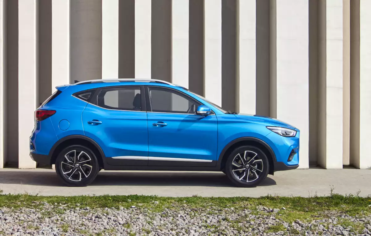 MG ZS 1.5 G MT 4x2 5P STD