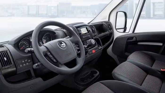 Opel Movano 2.2D MT 4x2 Furgón L2H2