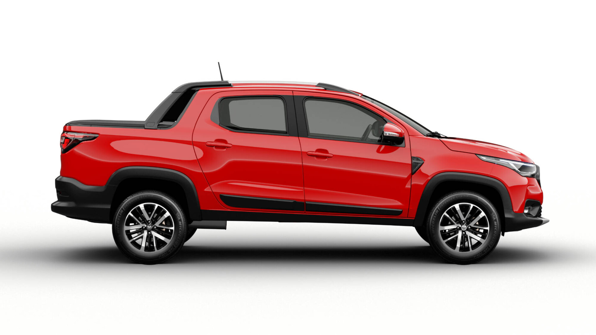 RAM 700 CD 1.3 G AT 4x2 Laramie CD
