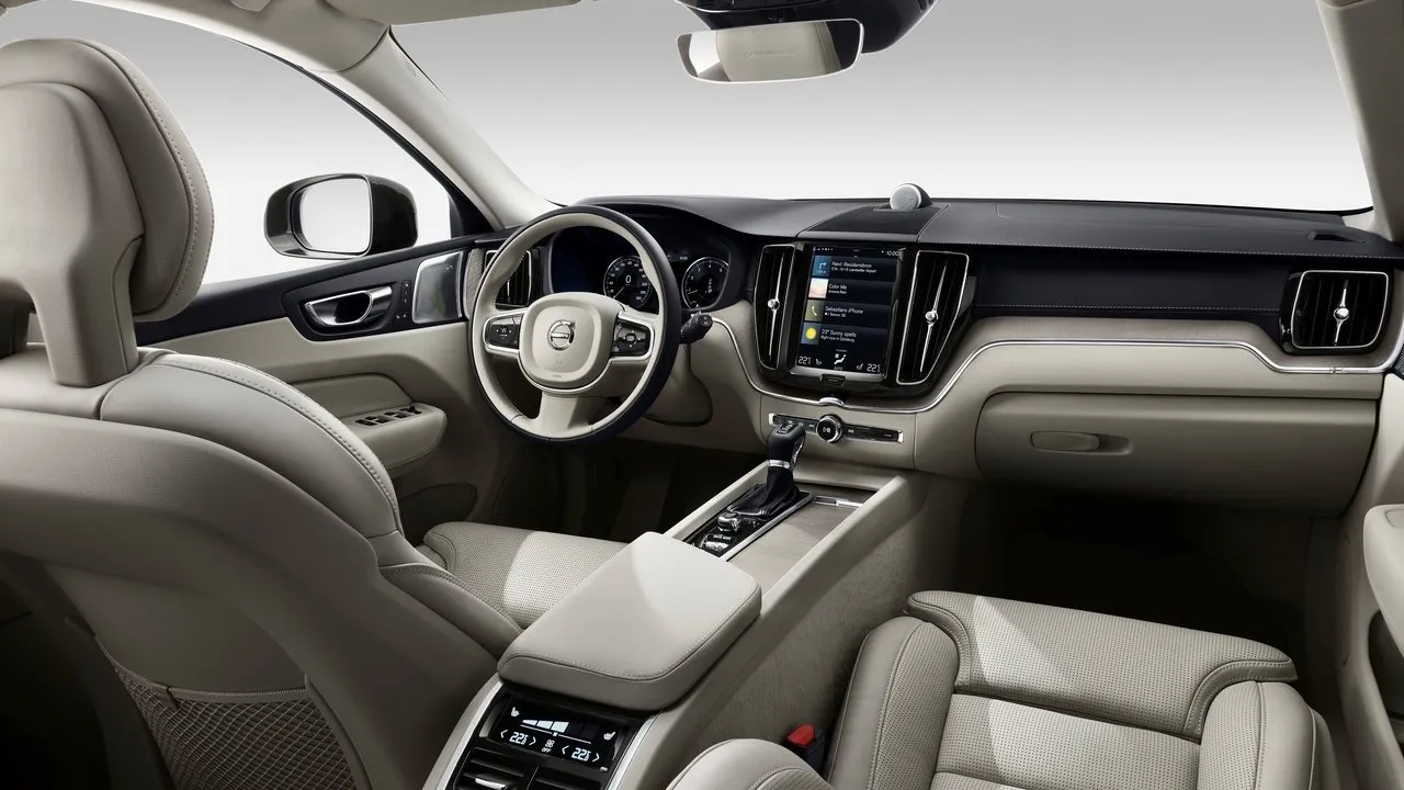 Volvo XC60 Mild Hybrid 2.0 H AT 4x4 5P B5 AWD Plus