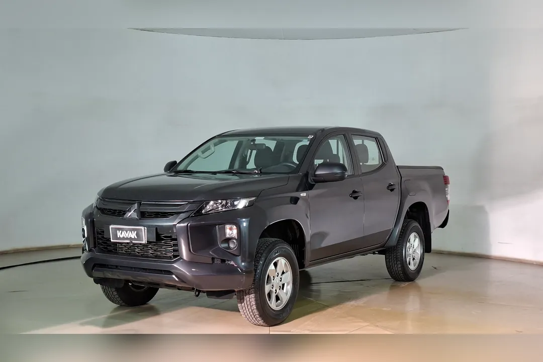 Mitsubishi L200 2.4 TD WORK DC CR PICKUP 2022