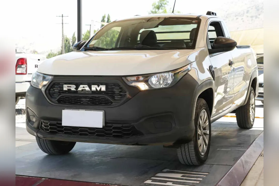 Ram 700 RAM 700