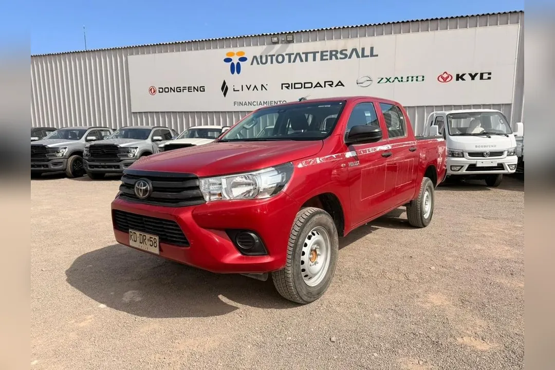 Toyota Hilux 2.4 DX DIESEL DOB CAB 4X2