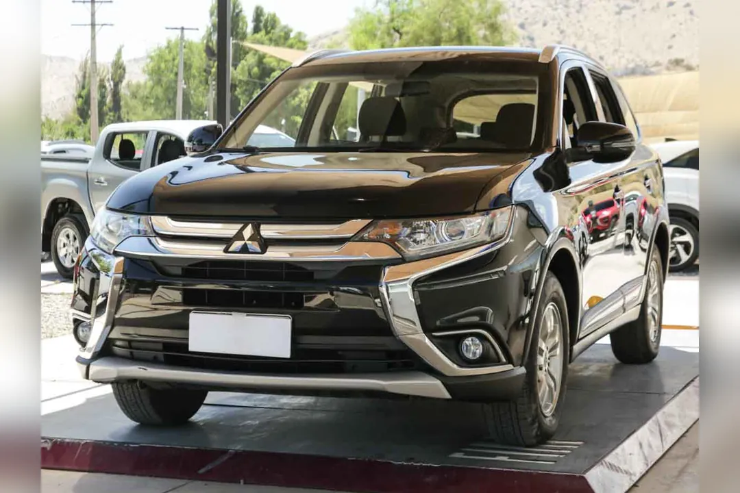 Mitsubishi Outlander MITSUBISHI OUTLANDER