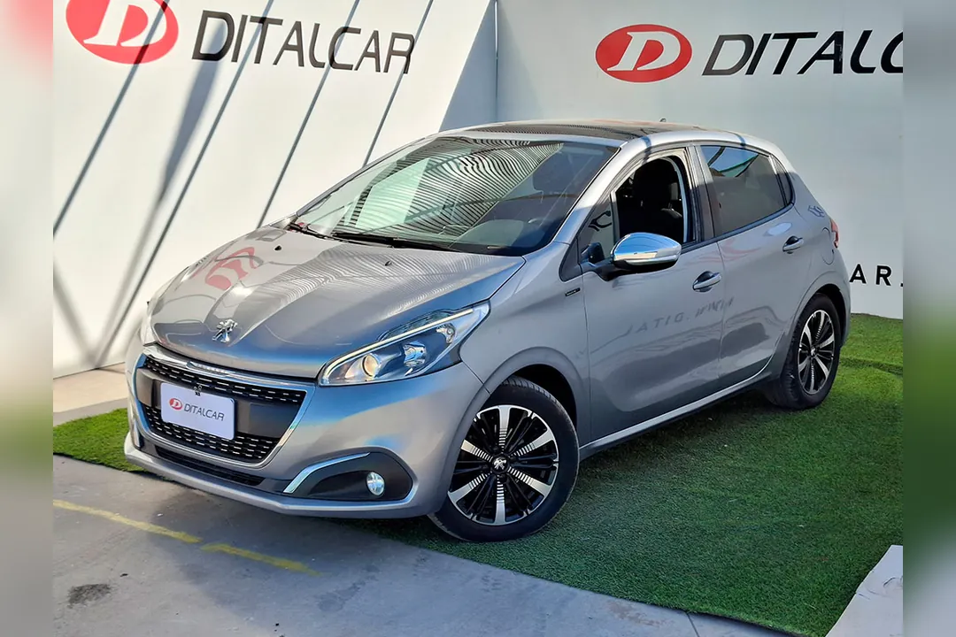 Peugeot 208 SIGNATURE 1.2 AUT