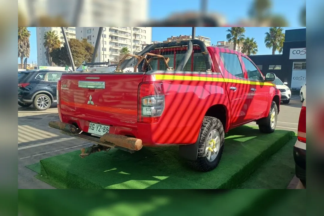 Mitsubishi L200 KATANA CRT 2.4 4X4
