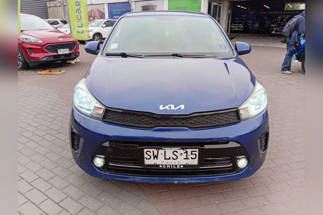 Kia Soluto 1.4 LX AC 4X2 MT 4P