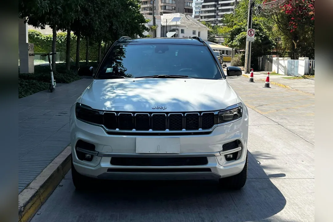 Jeep Commander COMMANDER OVERLAND 4X4 2.0 AT MANTENIMIENTO EN LA MARCA