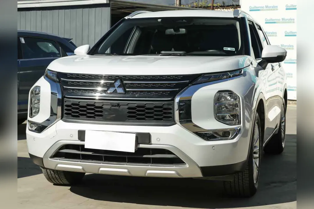 Mitsubishi Outlander NEW OUTLANDER 4X2 AT GLX