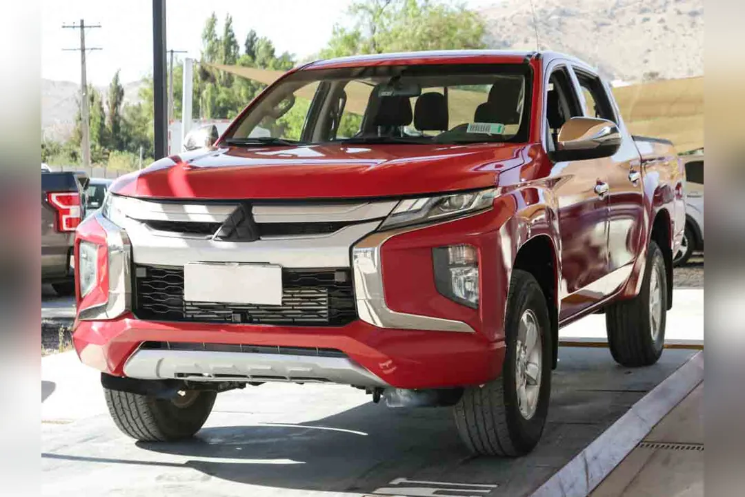 Mitsubishi L200 MITSUBISHI L200