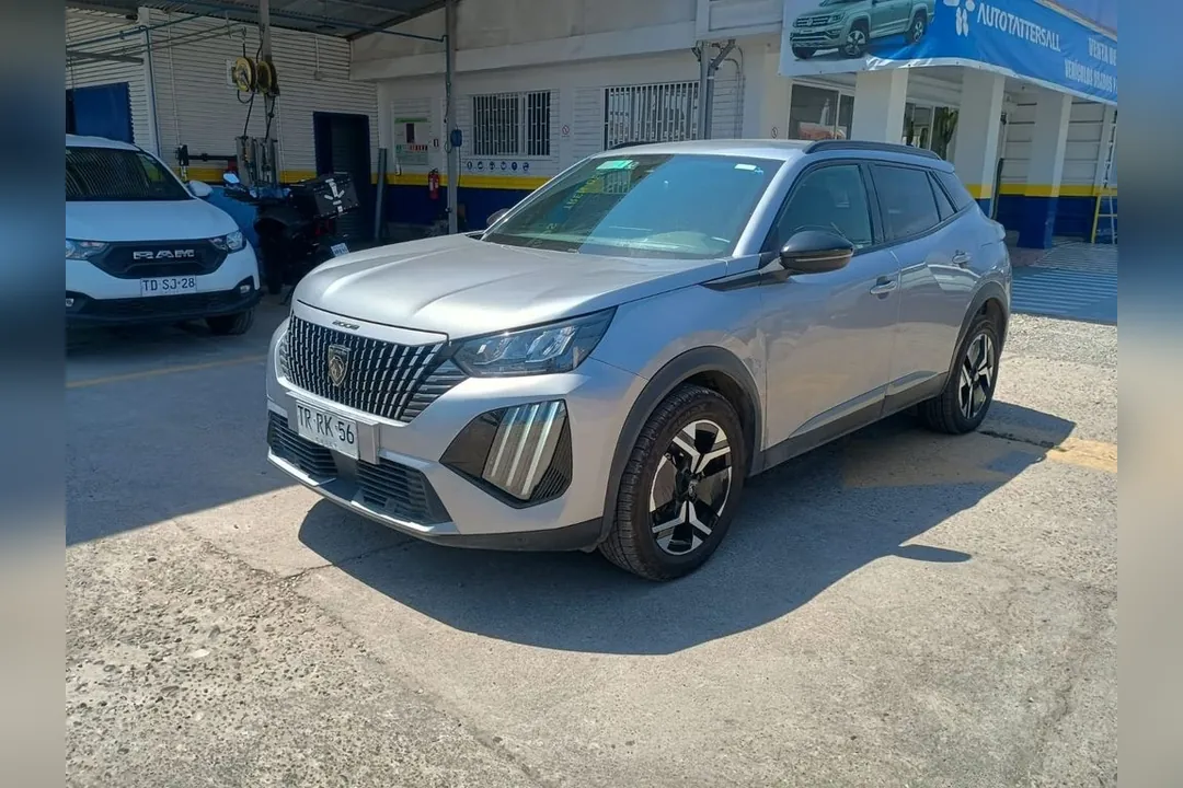 Peugeot Nuevo 2008 ALLURE 1.5 DIESEL AT