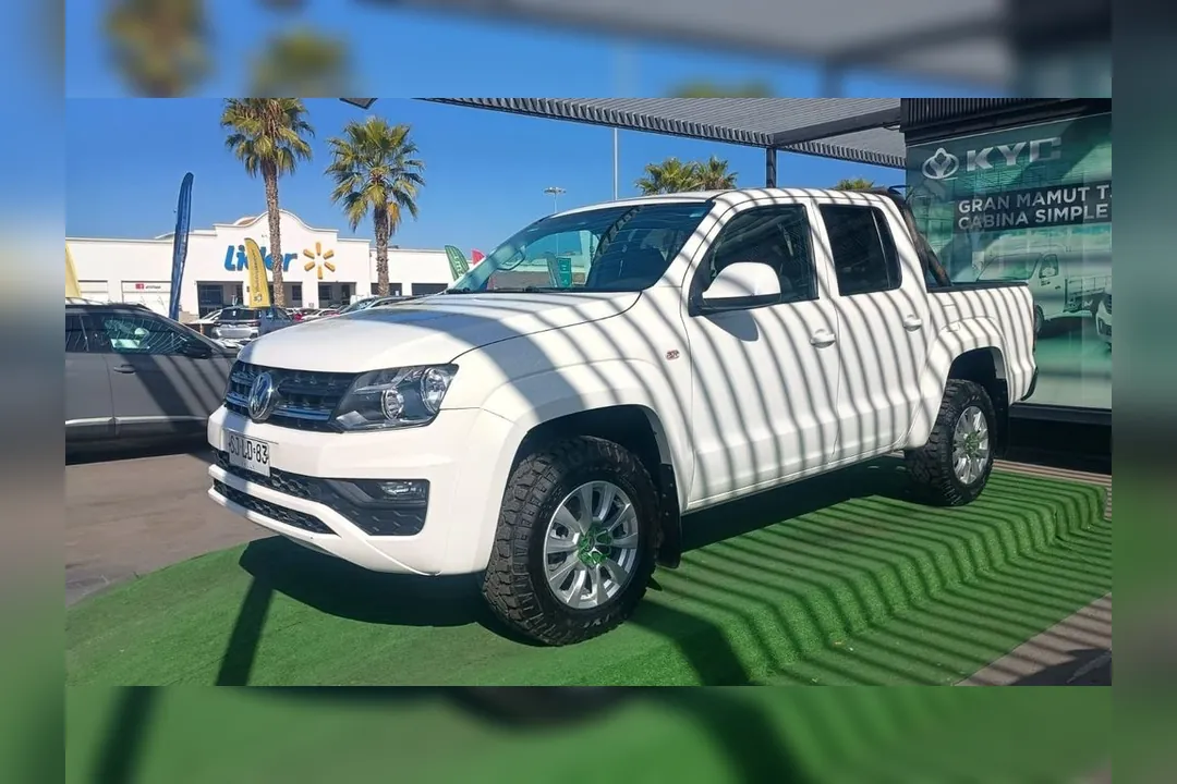 Volkswagen Amarok 2.0 TRENDLINE DIESEL 4MOTION 4X4 DOB. CAB. MT 4P
