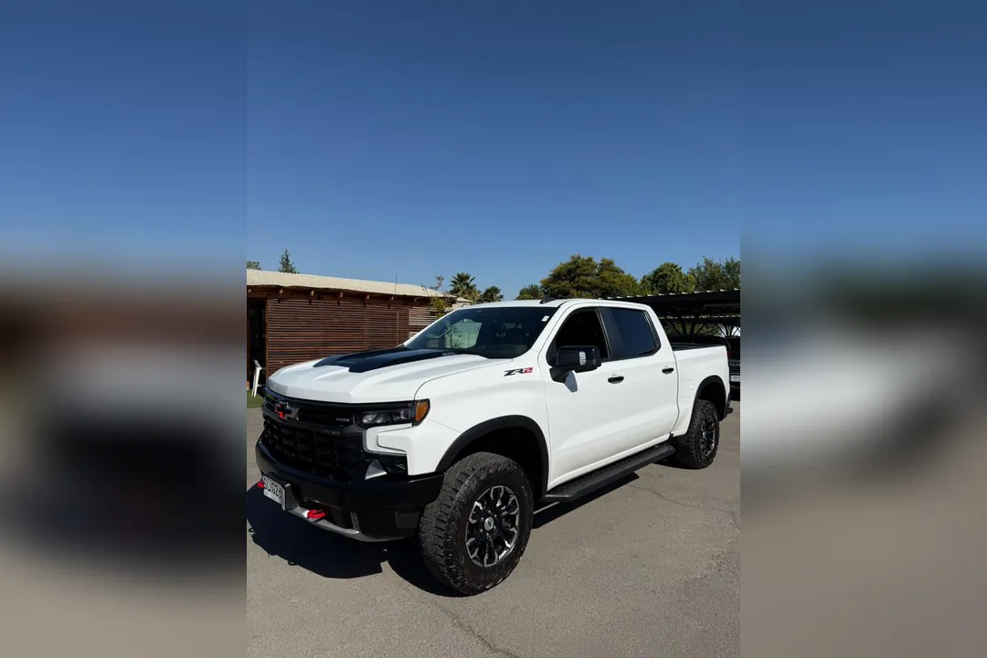 Chevrolet Silverado 4WD 6.2 AUT