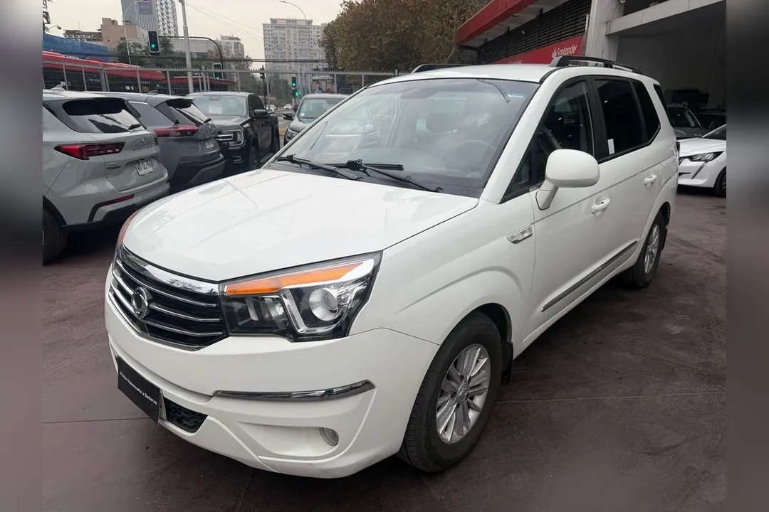 Ssangyong Stavic 2.2 M.T