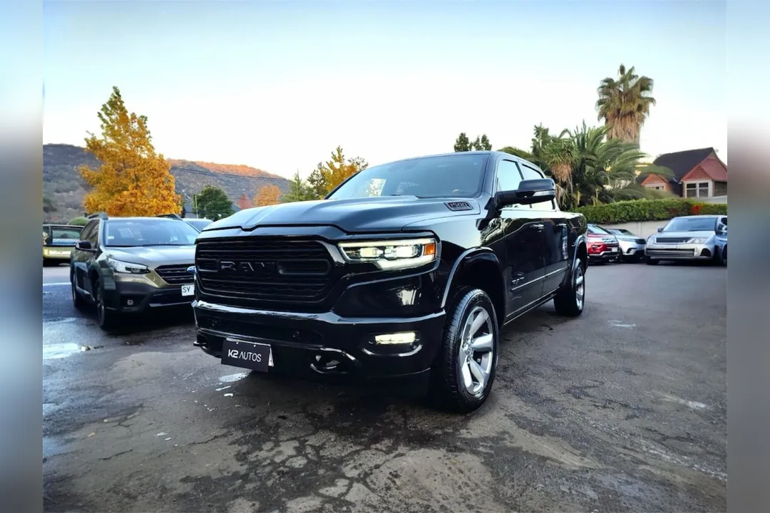 Ram 1500 1500 LIMITED 5.7 CREW CAB 4X4 FACTURABLE