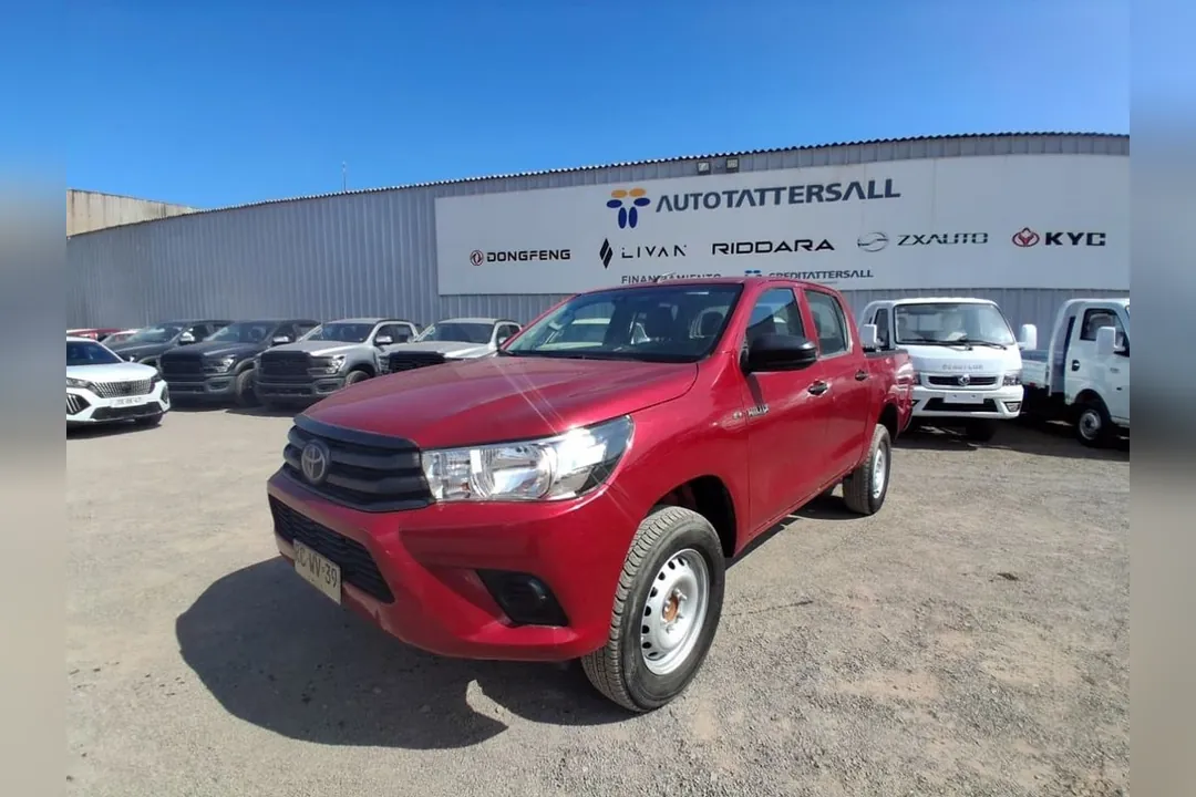 Toyota Hilux 2.4 DX MT DIESEL