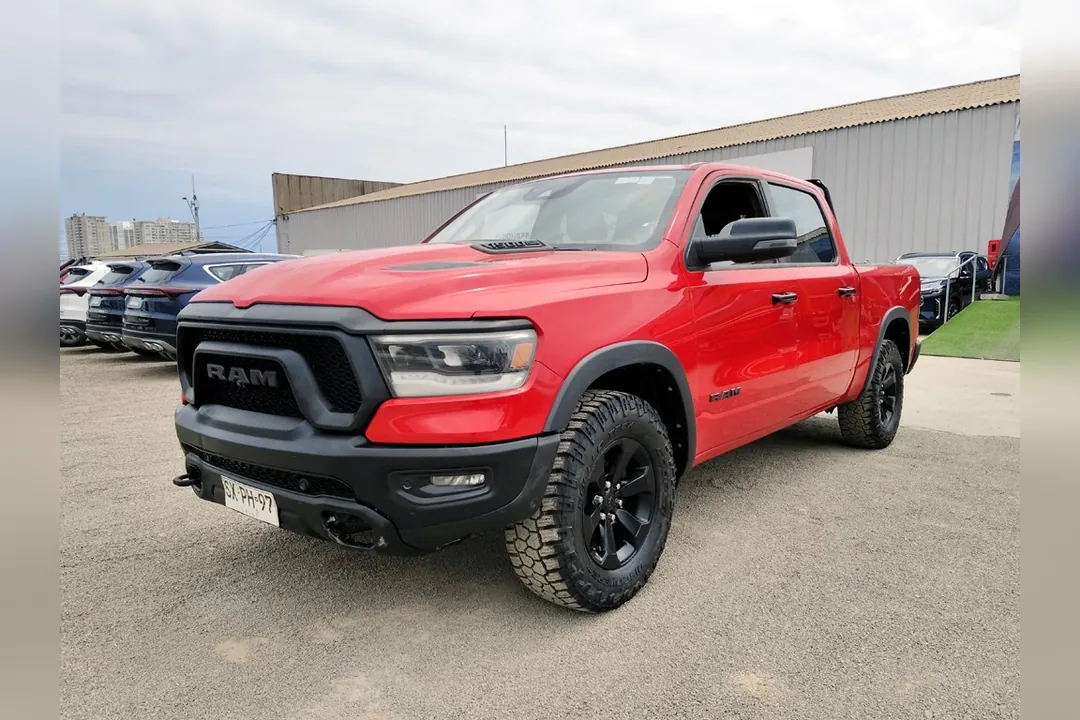Ram 1500 REBEL 4X4 5.7 AUT / BLINDADA