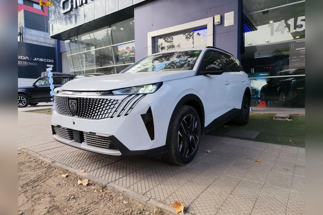 Peugeot 5008 ALLURE MHEV 136 EDCT6