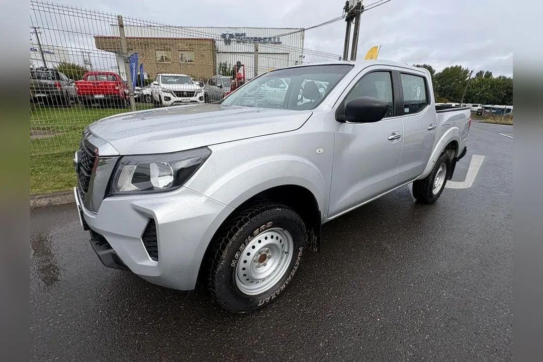 Nissan Navara DC SE 2.3 4X2