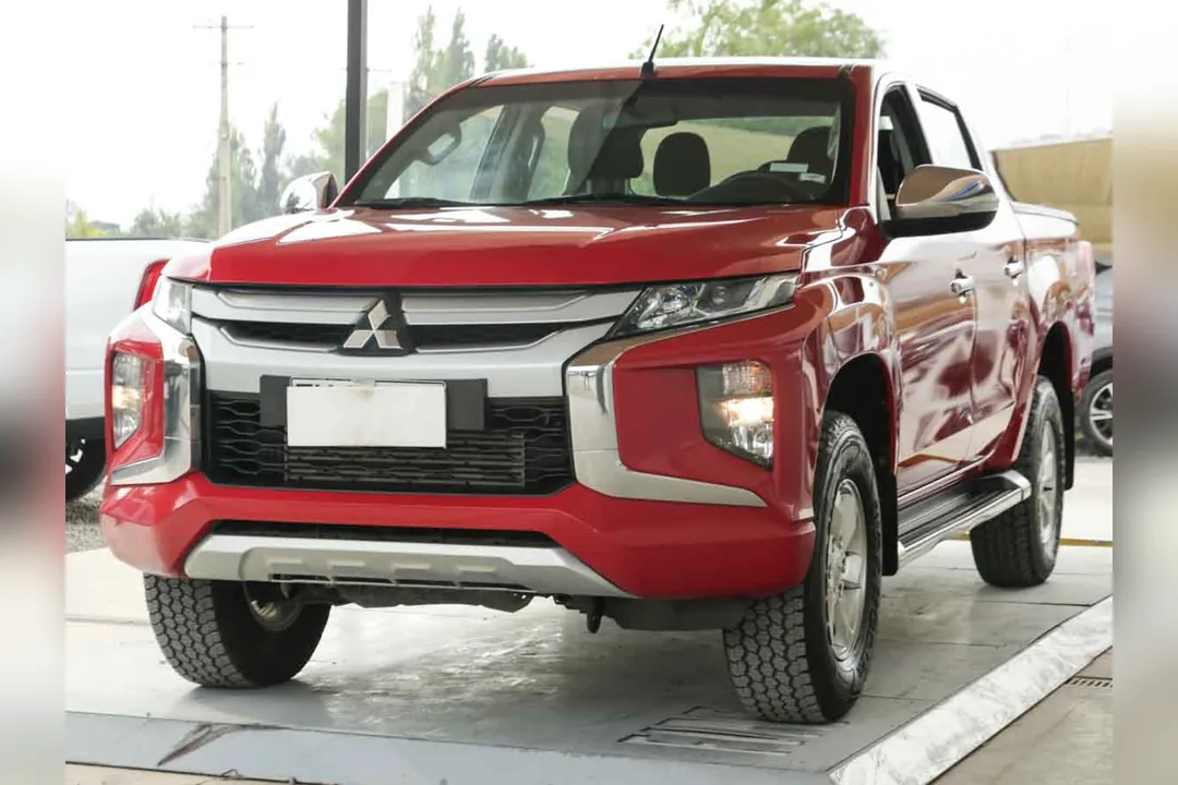 Mitsubishi L200 MITSUBISHI L200