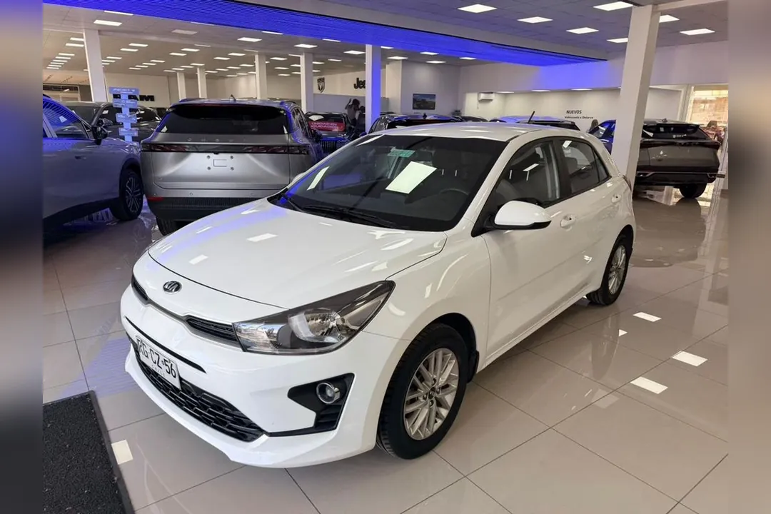 Kia Rio 5 LX 1.4L 6MT AC CI (2196)