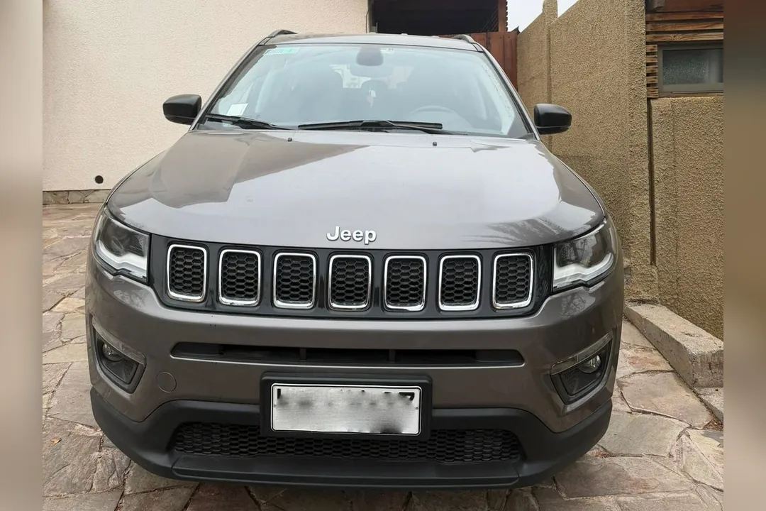 Jeep Compass COMPASS SPORT 2.4 MT ÚNICO DUEÑO