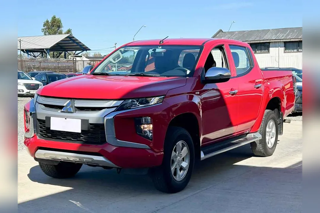 Mitsubishi Katana L-200 NEW KATANA CR MEC 4X2 TD E5
