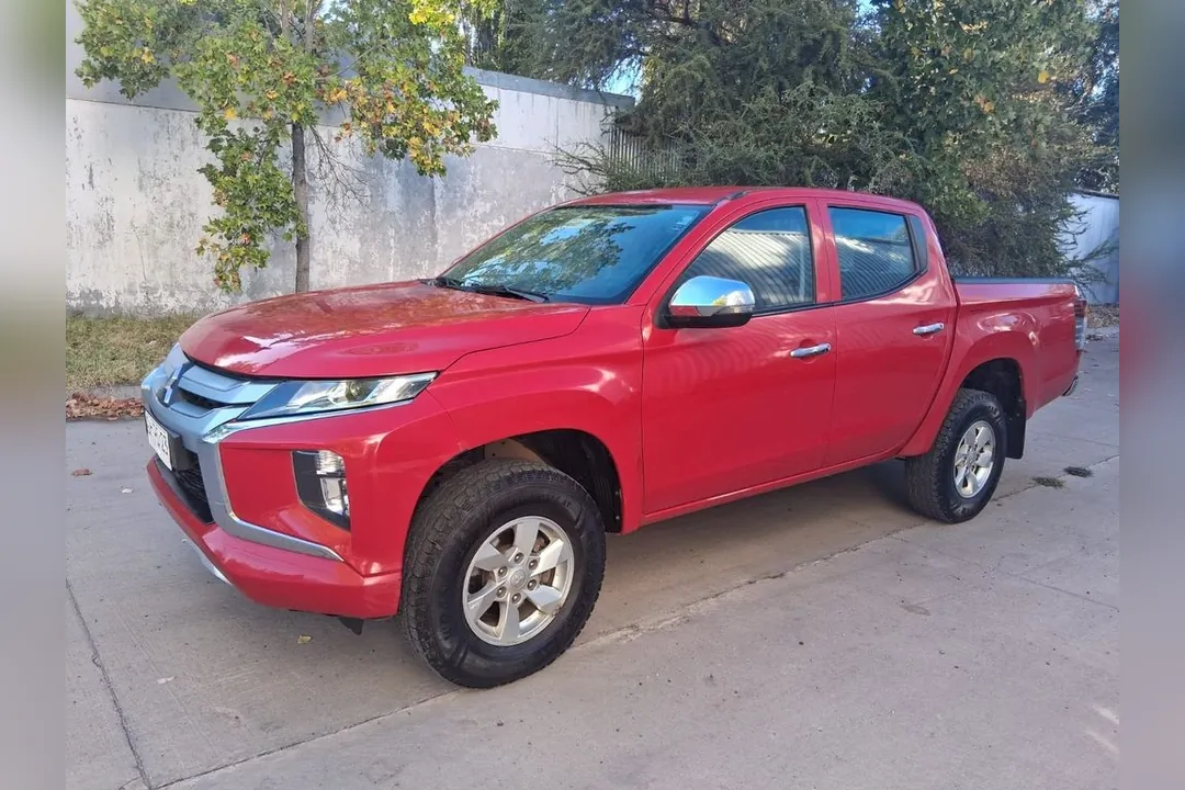 Mitsubishi L200 KATANA CR 2.4 DC 4x2