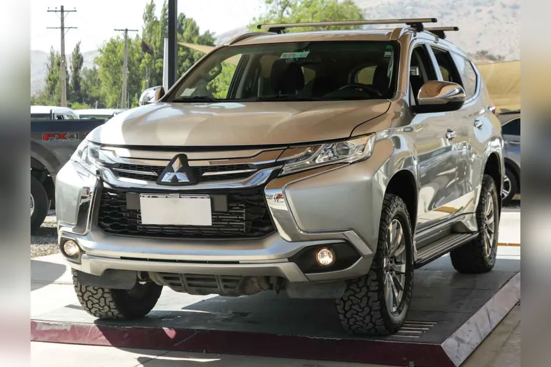 Mitsubishi Montero MITSUBISHI MONTERO