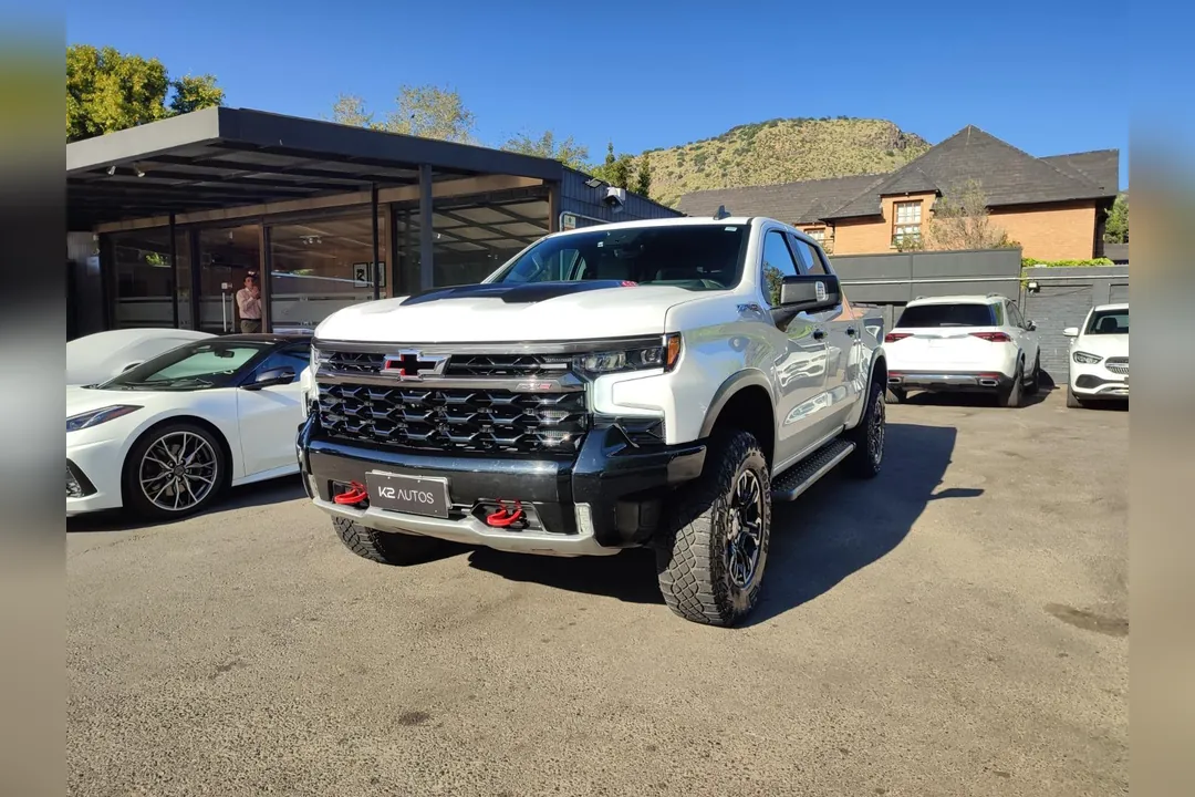 Chevrolet Silverado SILVERADO ZR2 6.2L 4WD EN LA MARCA