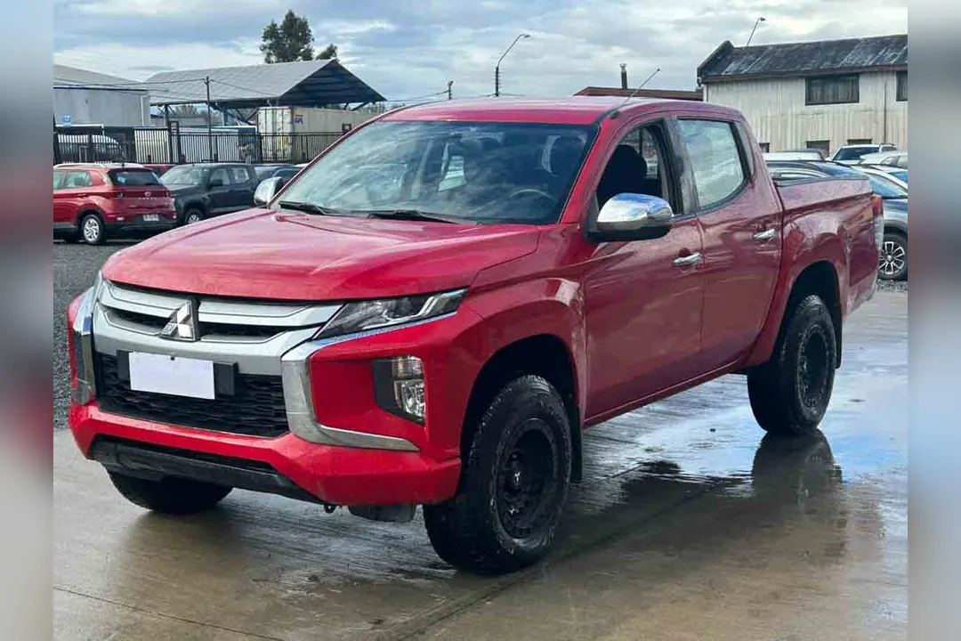 Mitsubishi Katana L-200 KATANA CRT 4X4 2.4