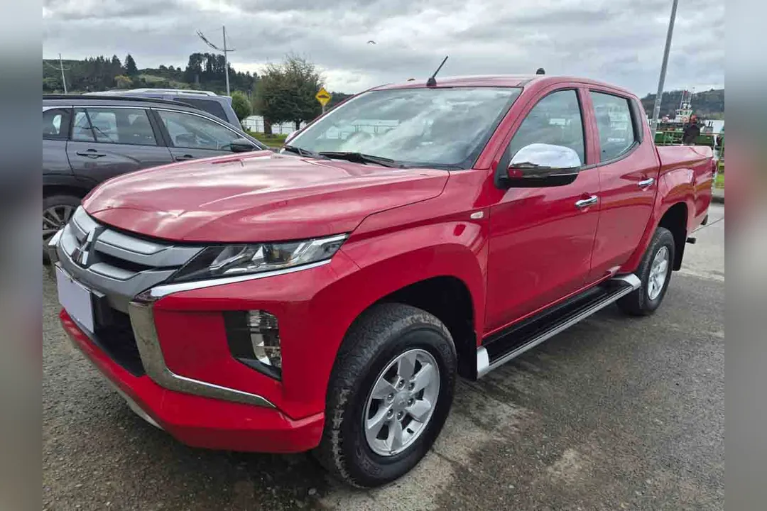 Mitsubishi Katana L-200 NEW KATANA CR MEC 4X2 TD E5