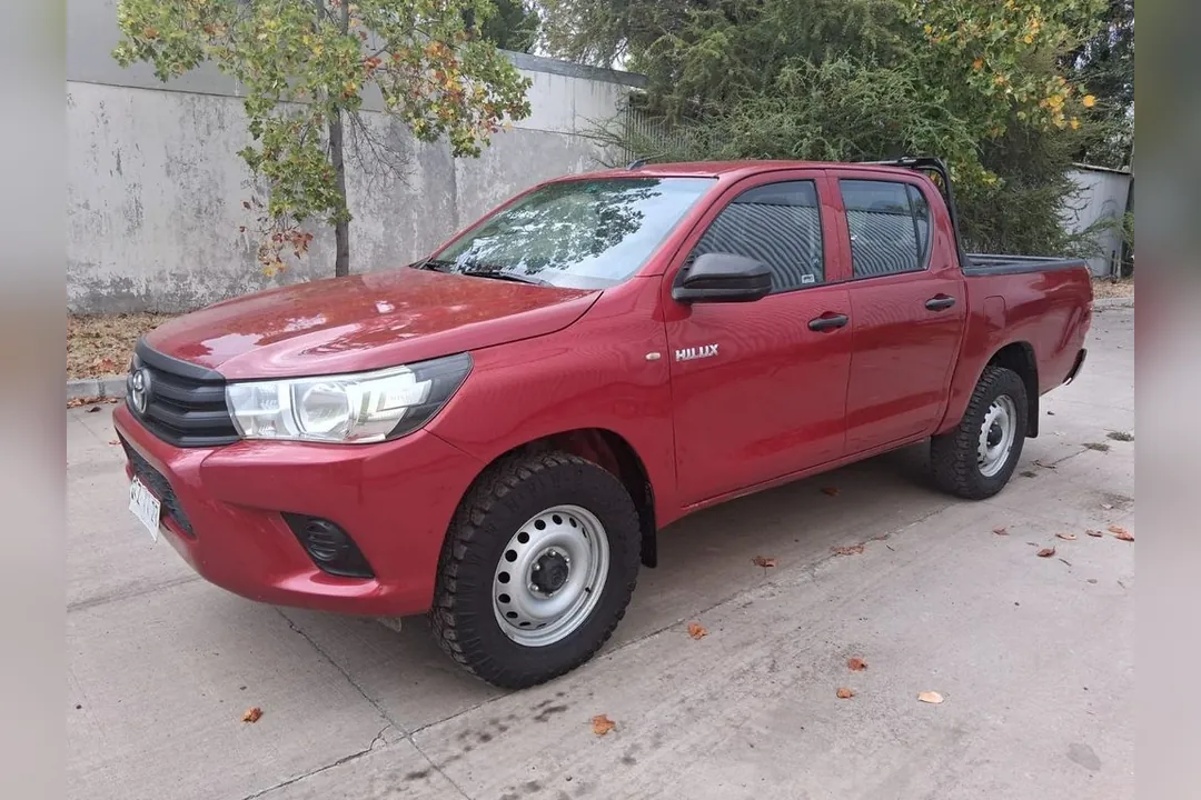 Toyota Hilux 2.4 DX DC 6MT 4X4