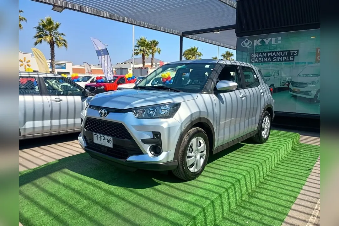 Toyota Raize 1.2 E CVT MT