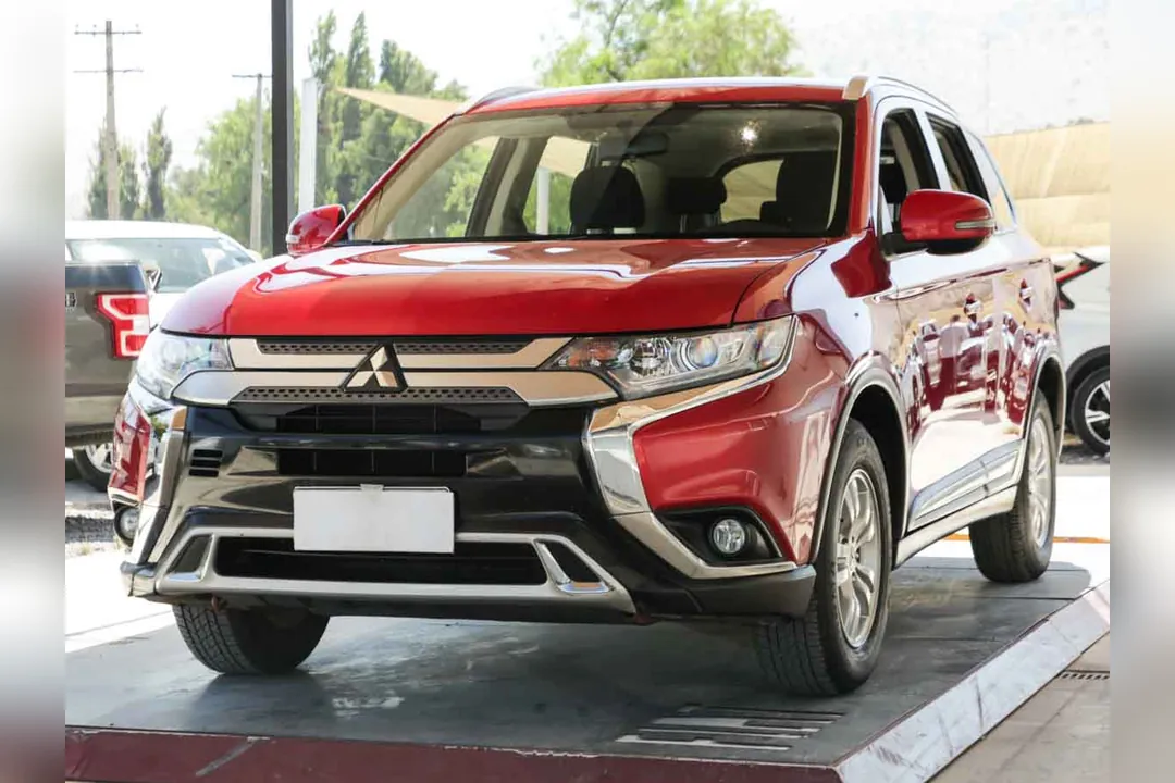 Mitsubishi Outlander MITSUBISHI OUTLANDER