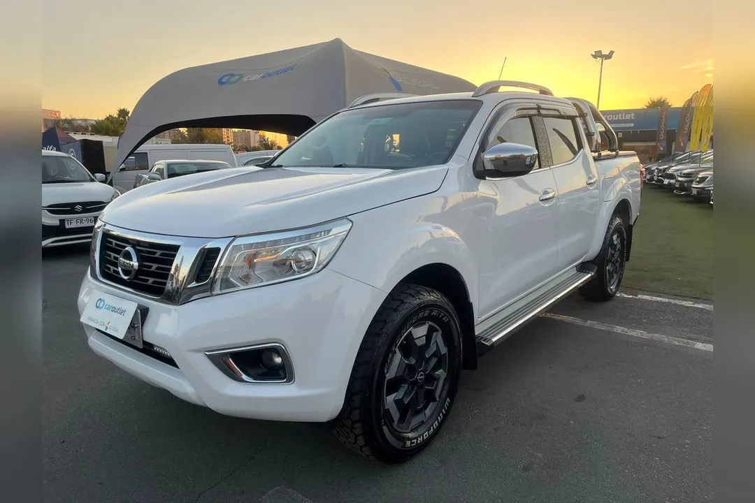 Nissan Np300 NAVARA DCAB XE 2.3