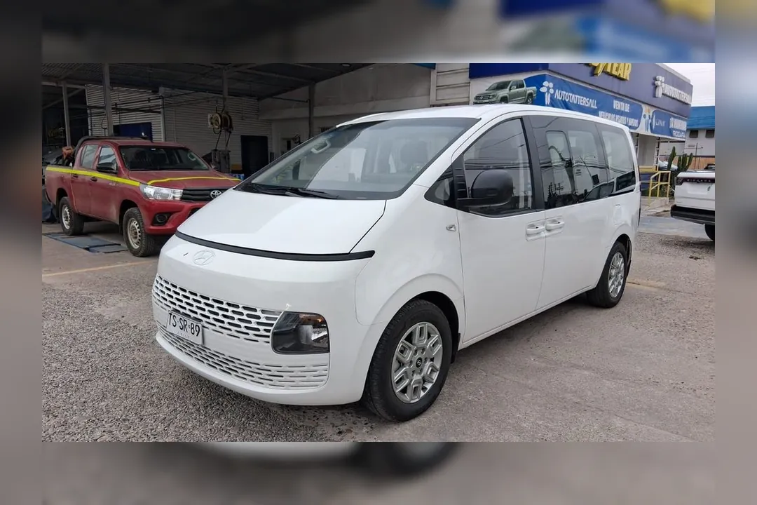 Hyundai Staria 2.2 US4 FG CRDI DIESEL 2WD MT 5P