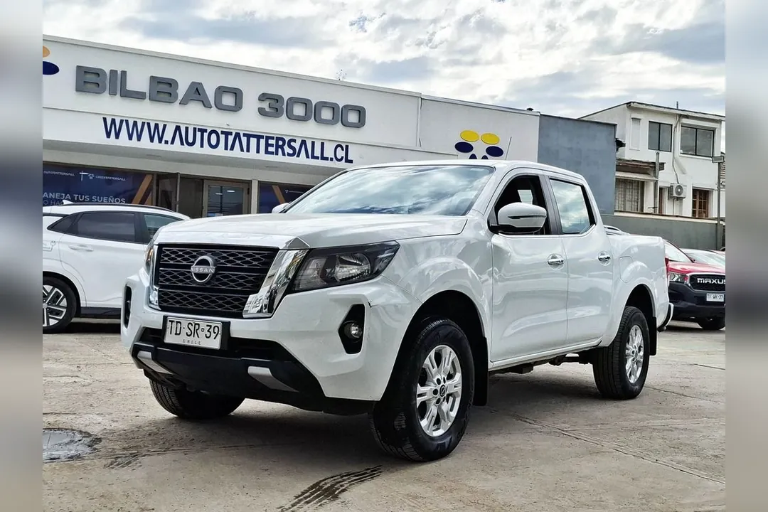 Nissan Navara XE 2.3 4X2 MT