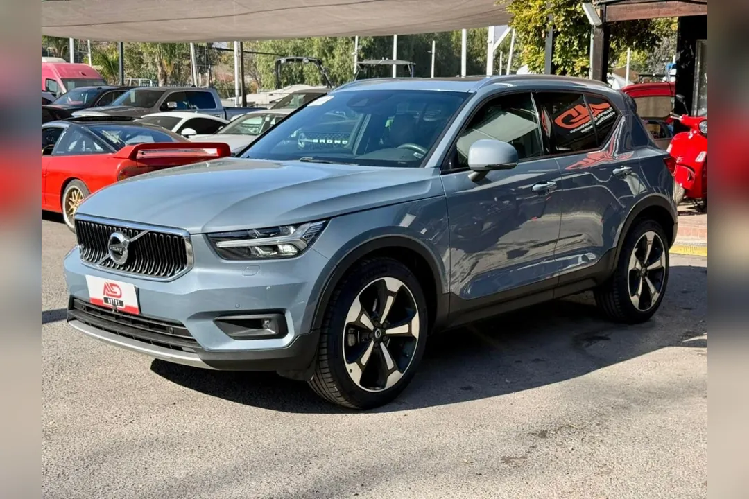 Volvo Xc40 XC40 D4 AWD MOMENTUM PLUS DIESEL 2.000 CC