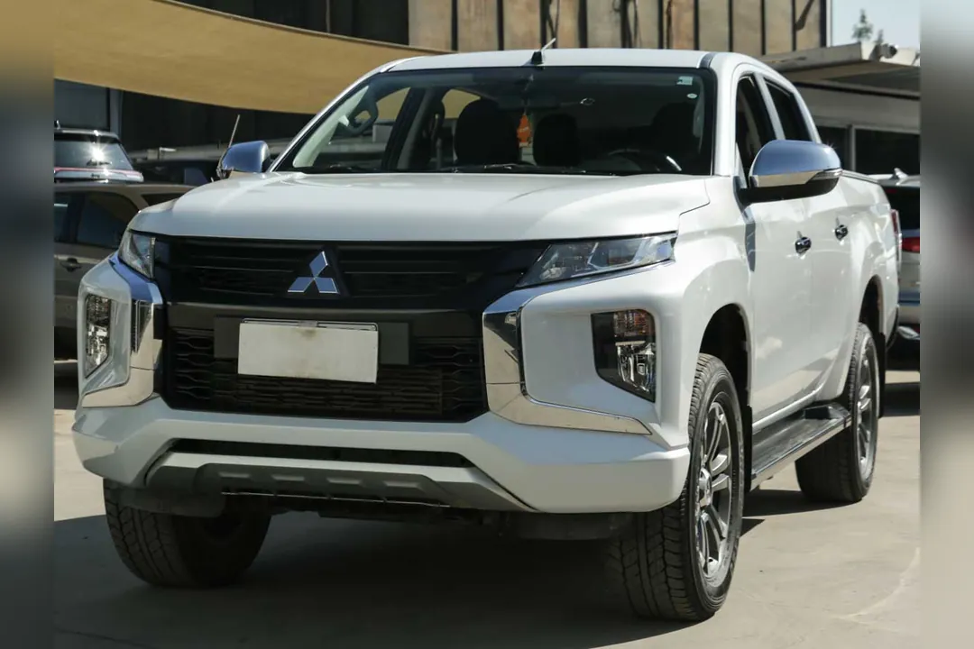 Mitsubishi L200 MITSUBISHI L200