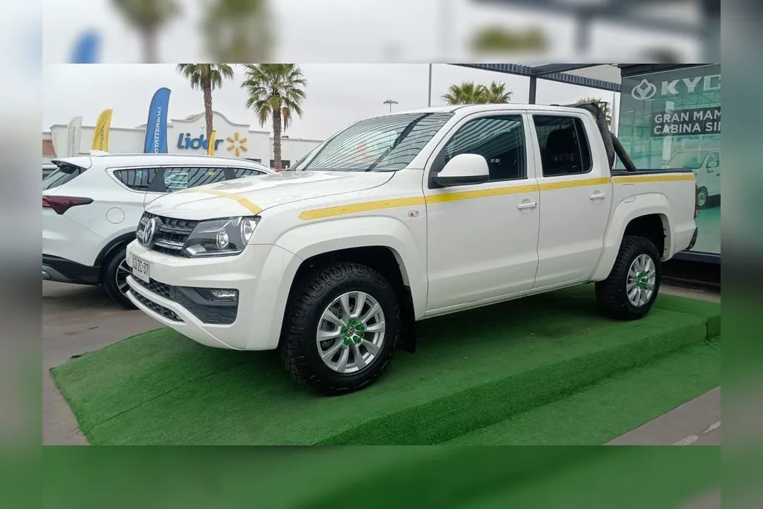 Volkswagen Amarok 2.0 TRENDLINE DIESEL 4MOTION 4X4 DOB. CAB. MT 4P