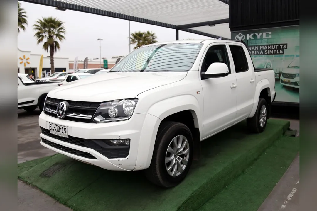 Volkswagen Amarok TRENDLINE 2.0 DIESEL 4X2 T/M