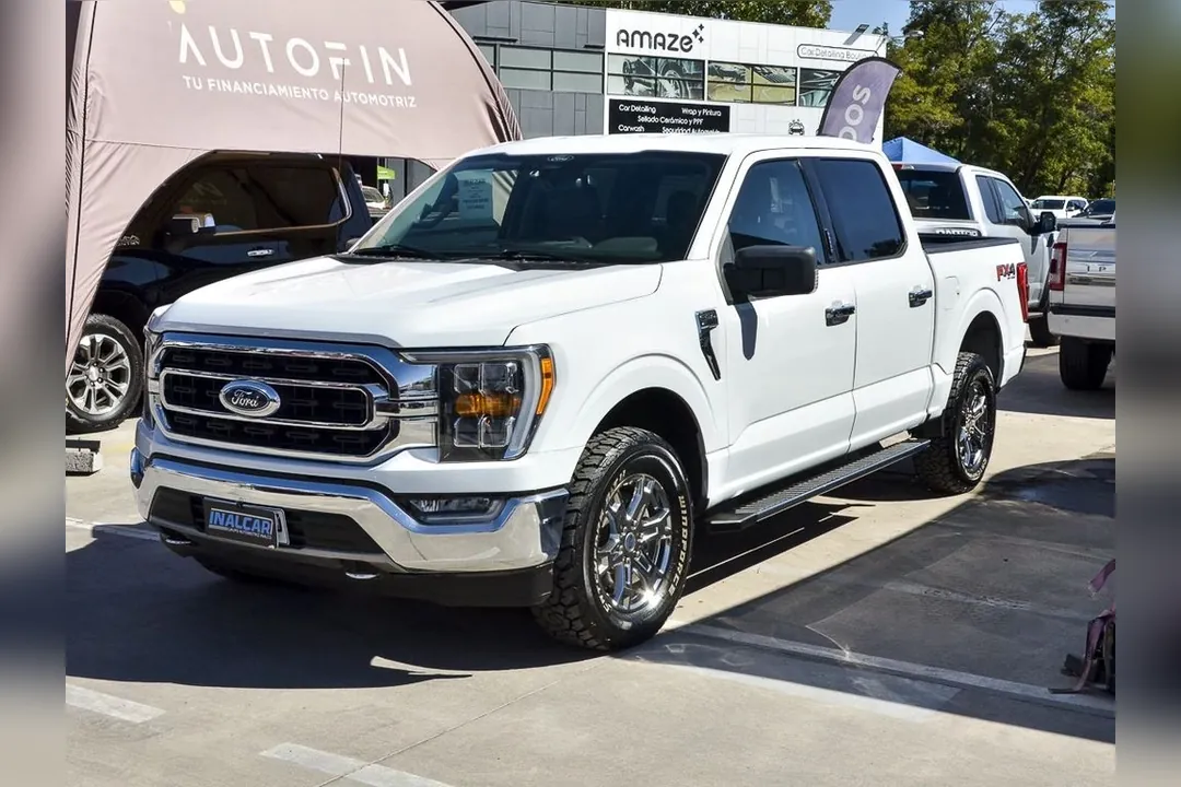 Ford F-150 XLT 4X4 5.0L AUT